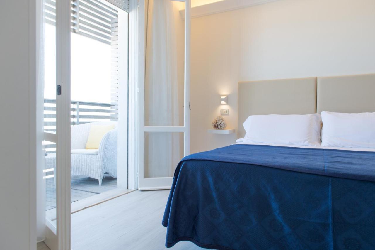 Hotel Kiss Beachfront & Restaurant