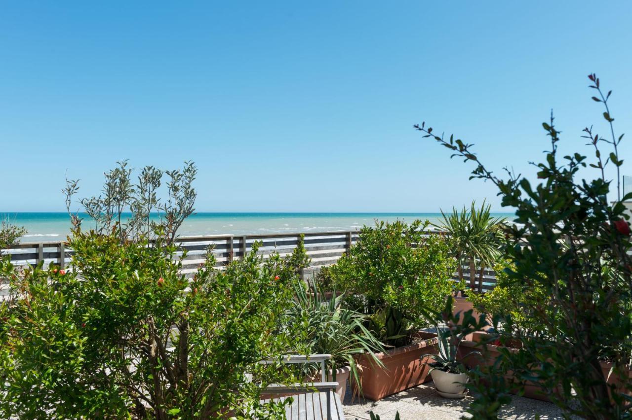 Kiss Beachfront & Restaurant Hotel Cervia