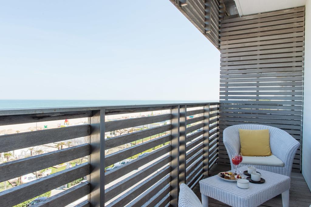 Hotel Kiss Beachfront & Restaurant
