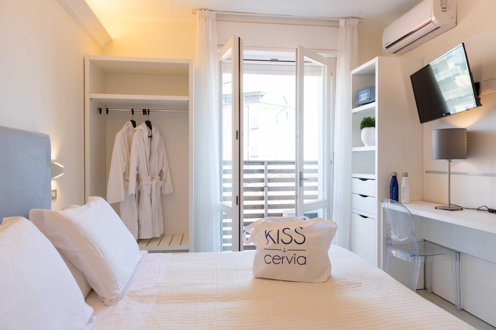 Kiss Beachfront & Restaurant Cervia