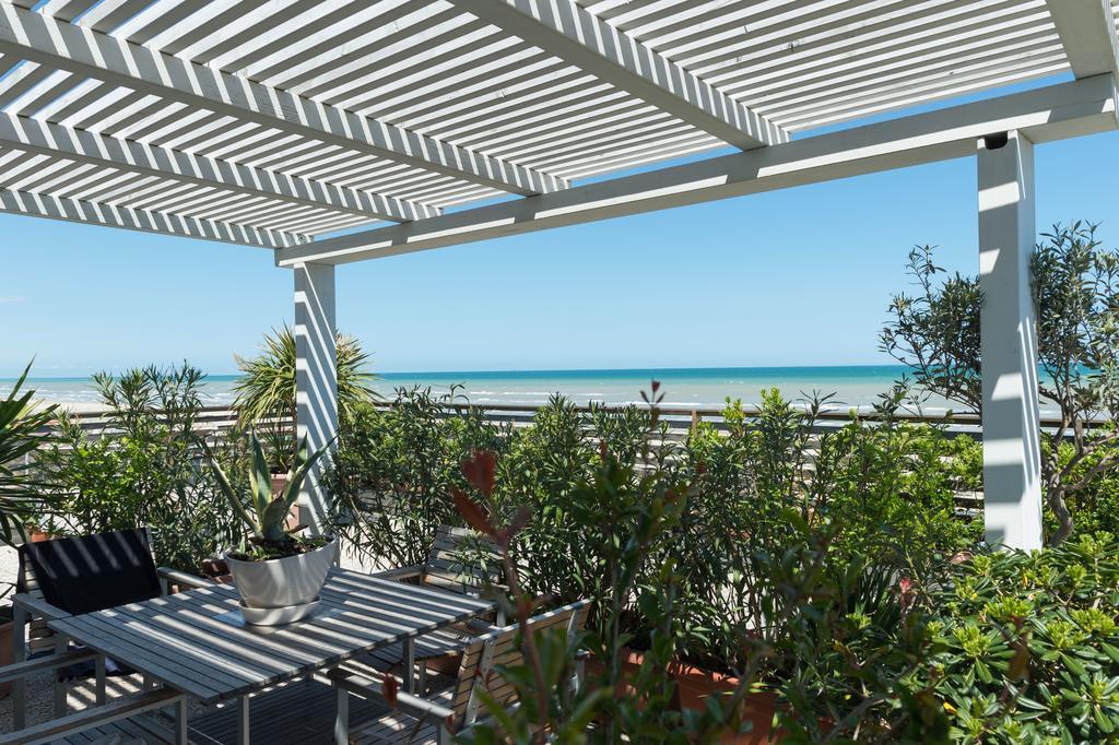 Hotel Kiss Beachfront & Restaurant Cervia