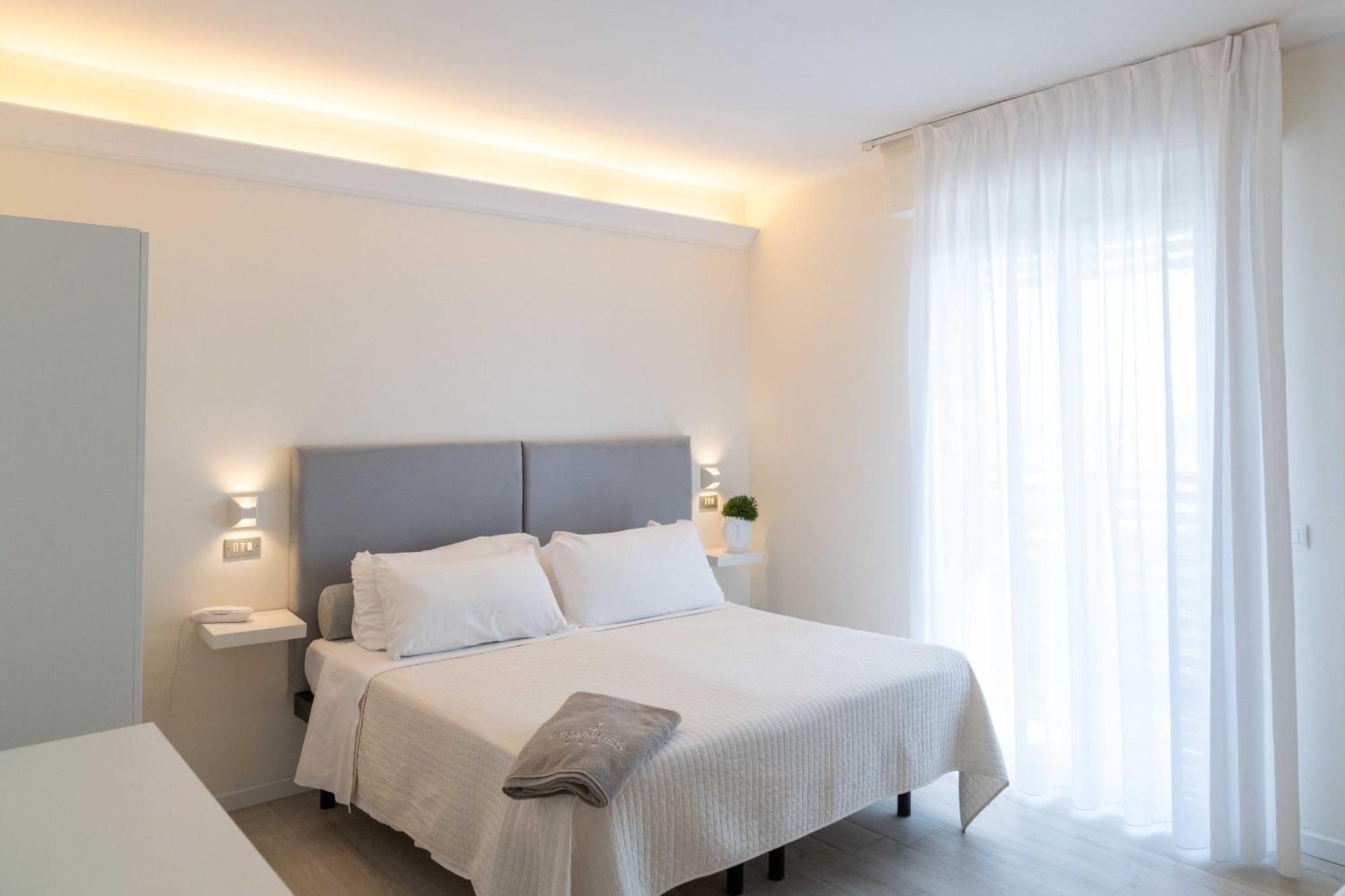 Kiss Hotel 3*